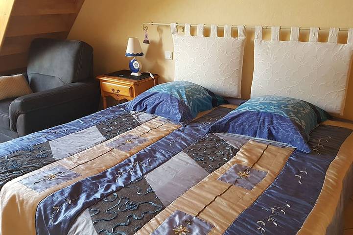 Location de vacances pour 4 personnes, avec terrasse et jardin à Gémozac - 2