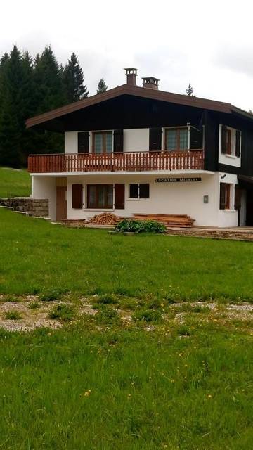Maison de campagne pour 4 personnes, avec vue et jardin à Lamoura