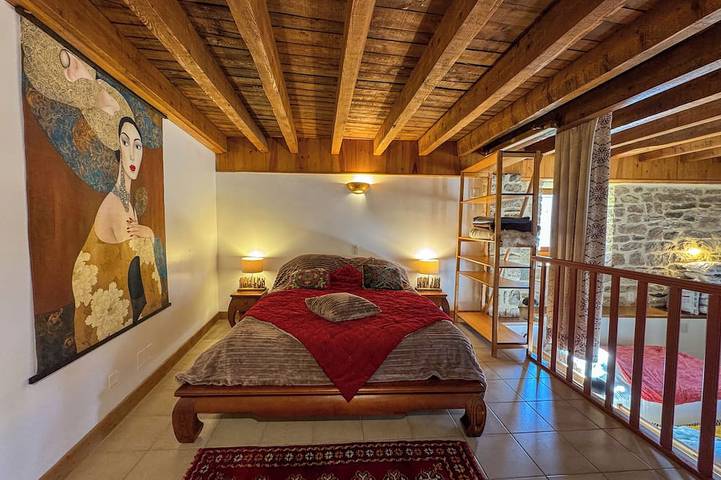 Location de vacances pour 7 personnes, avec terrasse et jardin à Ispagnac - 4