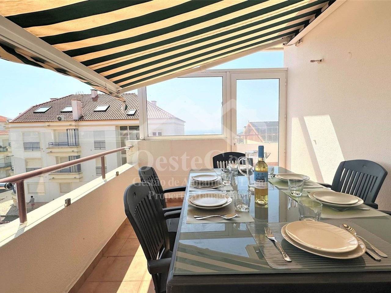 Apartamento inteiro, Weißer Sand Balkone in Praia da Areia Branca, Lourinhã