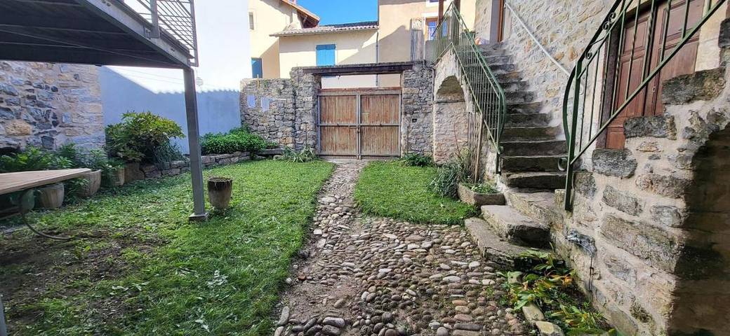 Location de vacances pour 7 personnes, avec vue et jardin, animaux acceptés à Rivière-sur-Tarn - 2