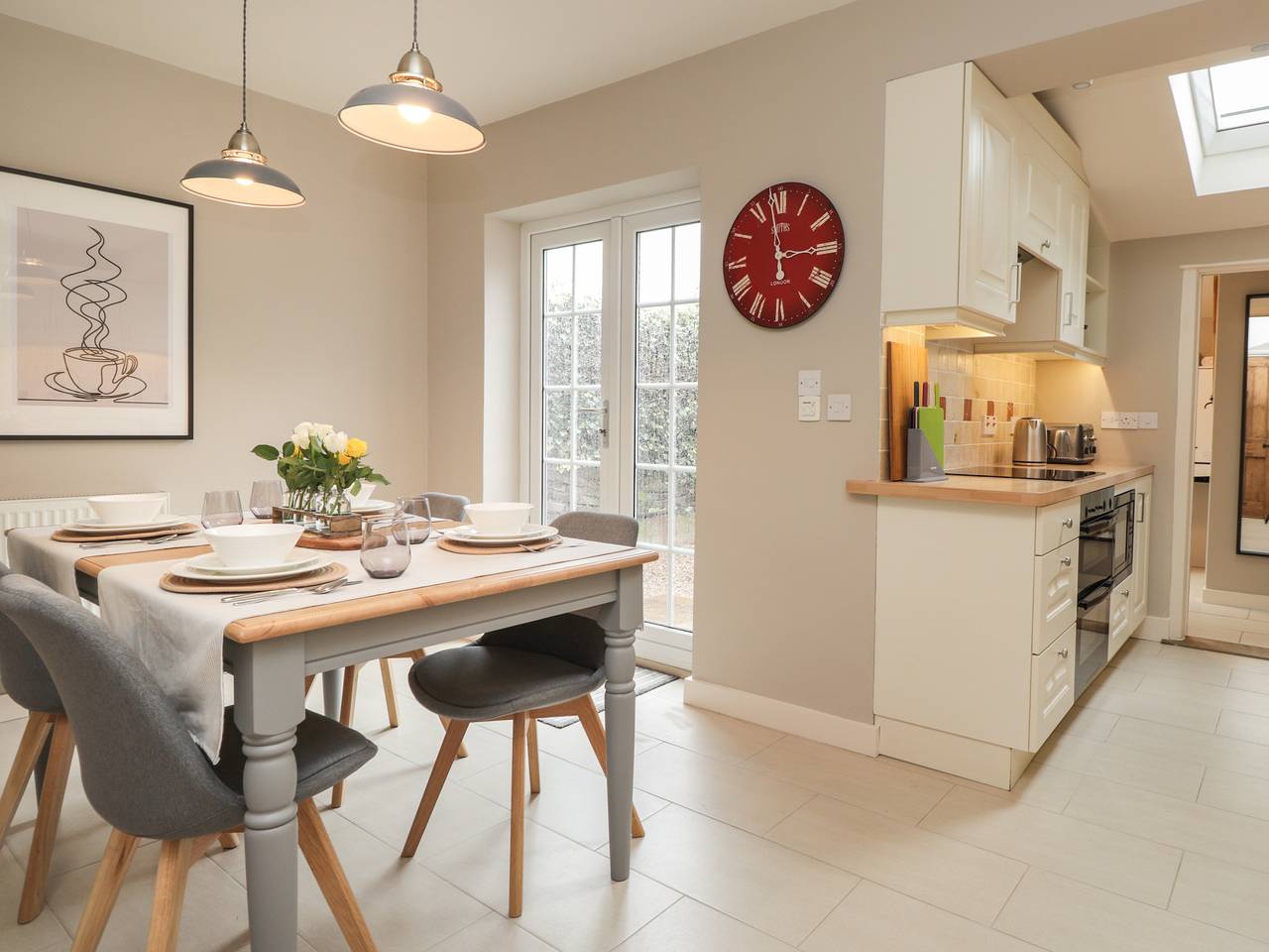 Vine Cottage in Tenterden, Ashford region