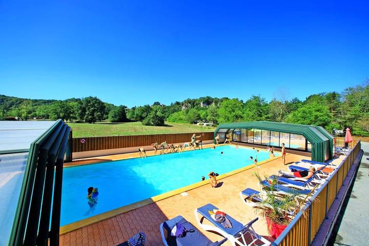 Camping pour 4 personnes, avec piscine, animaux acceptés