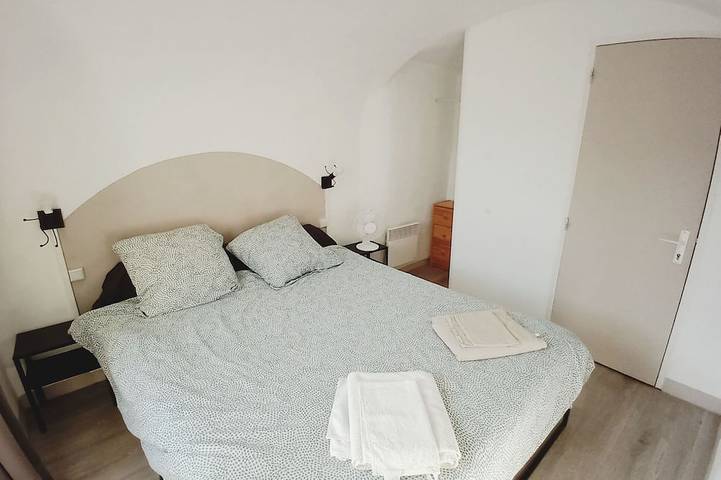 Ganze Wohnung, Un Appartement Tout en Voutes et en Charme a Deux pas de la Riviere in Saint-Laurent-le-Minier, Le Vigan und Umgebung