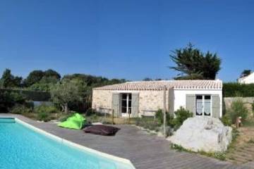 Gîte pour 4 personnes, avec terrasse et jardin dans Plage de la Linière