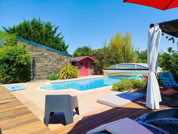Location de vacances pour 4 personnes, avec terrasse et piscine à Saint-Jean-des-Mauvrets