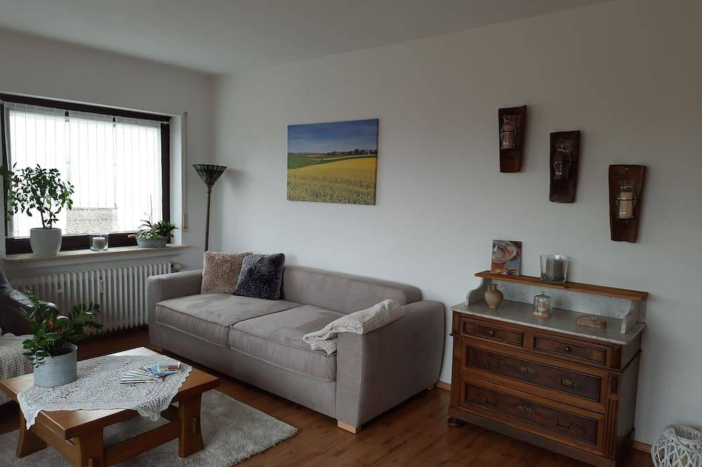 Ganze Wohnung, Helle, großzügige Ferienwohnung im Kern von Münstermaifeld in Burg Eltz, Münstermaifeld