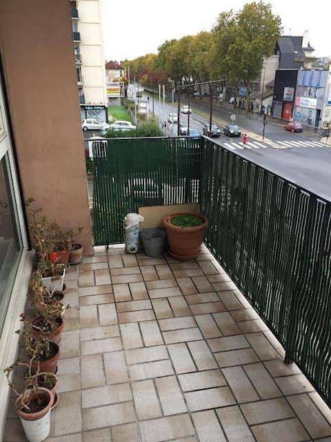 Appartement entier, Two-Bedroom Apartment in Viry-Châtillon, Essonne
