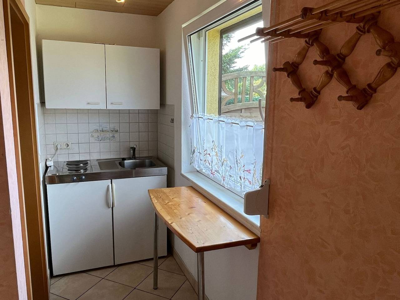 Ganze Ferienwohnung, Ferienwohnung, ruhige Lage, Standnah Ovs 114 - 3-Raum-Ferienwohung bis 4 Pers. + Baby, Links in Koserow, Bernsteinbäder