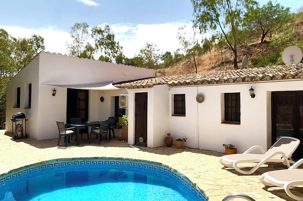 Private rural cottage, Spectacular Country Views, Own private Pool, Garden. A/C in Colmenar, Málaga Province