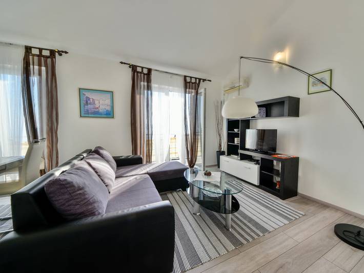 Ferienwohnung für 5 Personen, mit Garten und Balkon in Novi Vinodolski - 4