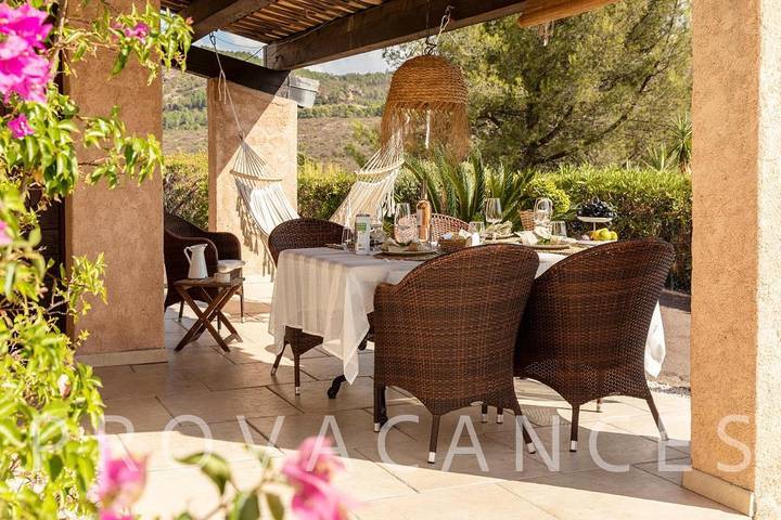 Villa pour 8 personnes, avec balcon/terrasse et piscine à Roquebrune-sur-Argens - 2