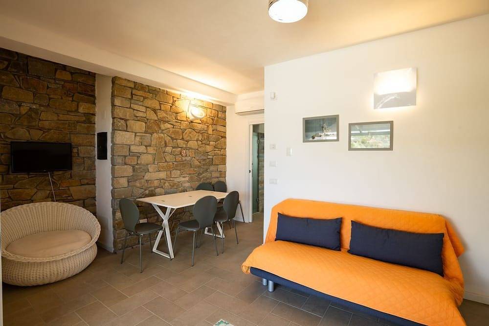 Villa Santa Venere - Cinco Habitaciones Villa, Capacidad 15 in Pollica, Cilento