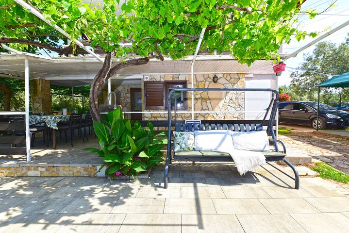 Ferienhaus für 8 Personen, mit Balkon und Pool in Fazana - 3