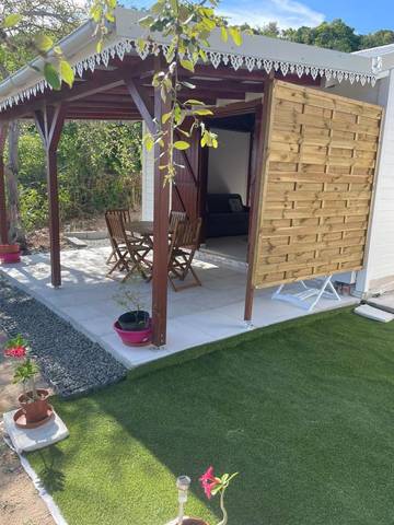 Gîte pour 4 personnes, avec jardin ainsi que balcon et vue à La Désirade (île)