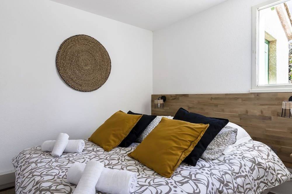 Schönes  Ferienhaus für 4 Personen mit Klimaanlage, Pool,  W-Lan, Tv und Terrasse in Maussane-les-Alpilles, Arles und Umgebung