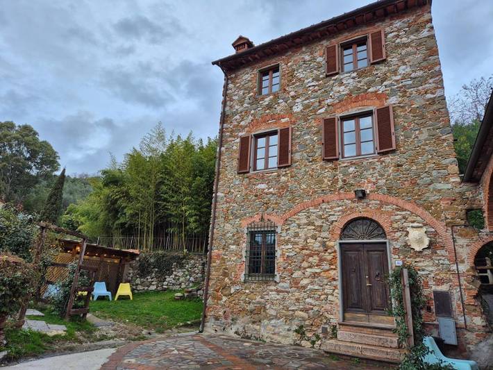 Location de vacances pour 19 personnes, avec vue et jardin à Vecchiano - 3