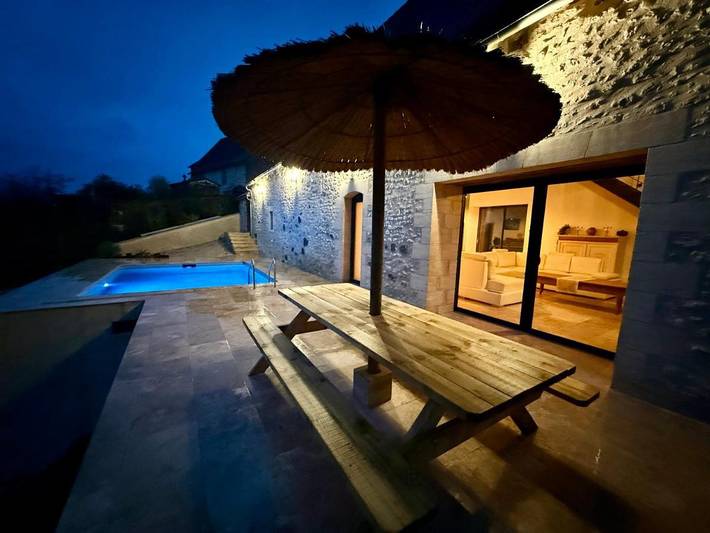 Ferienhaus für 8 Personen, mit Pool und Ausblick sowie Terrasse, mit Haustier - 1