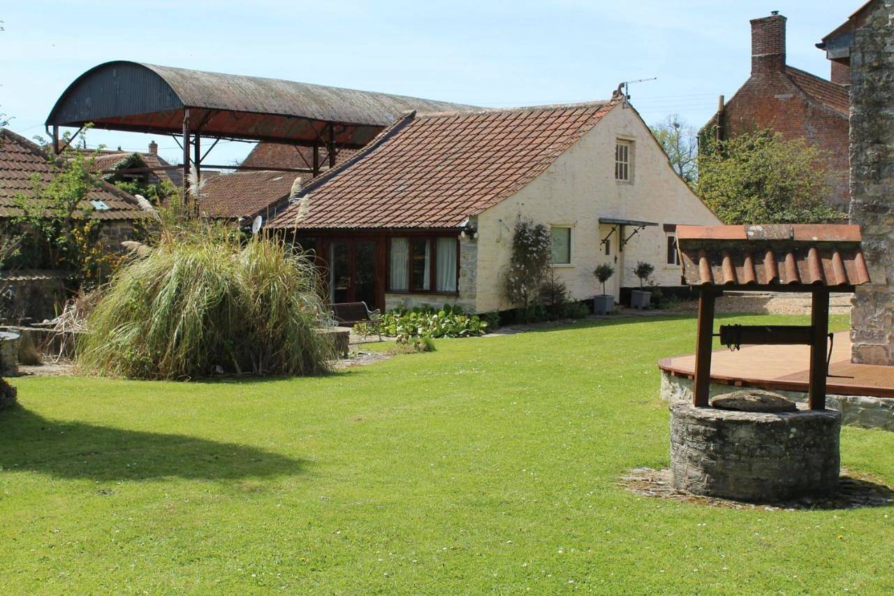 Little England Retreats - Cottage, Yurt and Shepherd Huts in Othery, Somerset