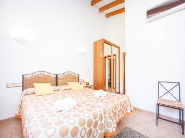 Villa in Crestatx, Sa Pobla für 6 