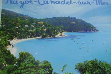 Gîte pour 4 personnes, avec terrasse et jardin, animaux acceptés à Rayol-Canadel-sur-Mer