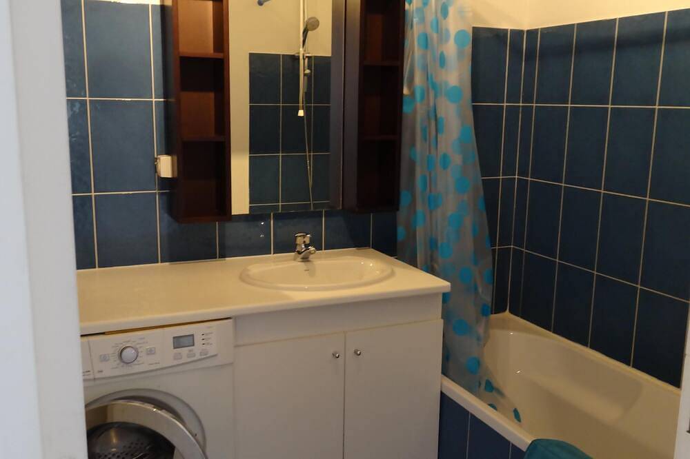 Apartamento entero, Brillante T3 Clasificado 3 *. A 5 min de las playas de San Juan de Luz / Golf y Montañas. in Ciboure, Region de Bayona