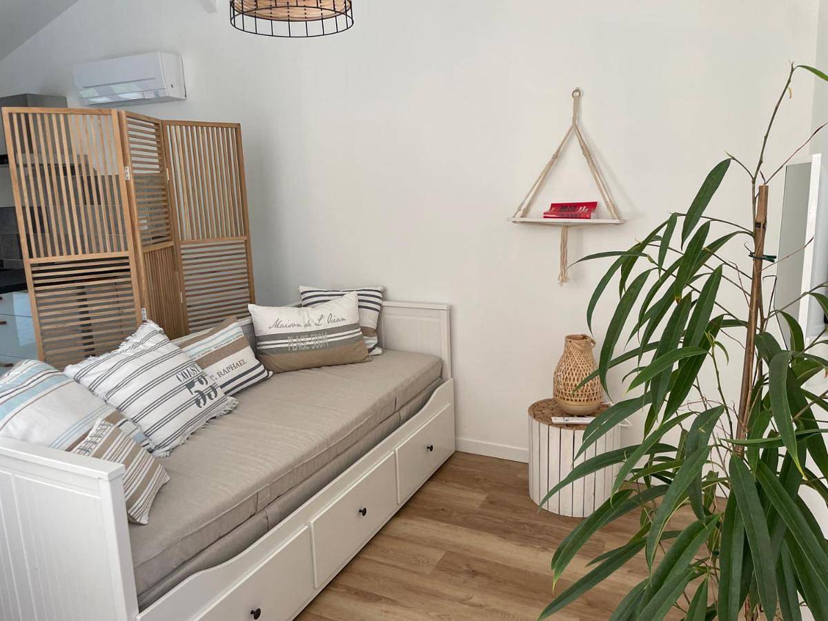 Appartement entier, Villa poétique proche de Lyon in Saint-Marcel (Ain), Ain