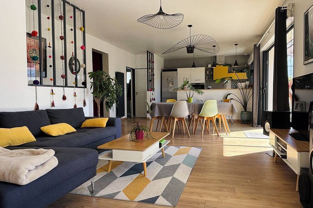 Bright house with garden in La Rochelle in La Rochelle, La Rochelle region