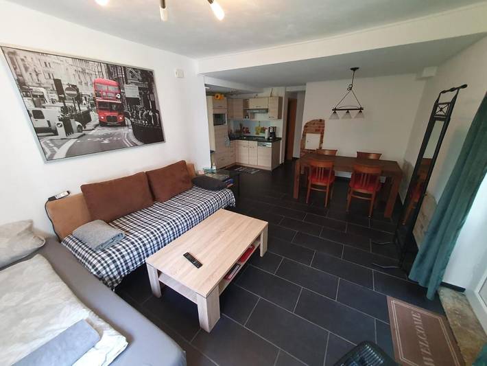 Ferienwohnung für 5 Personen, mit Terrasse und Garten in Göppingen