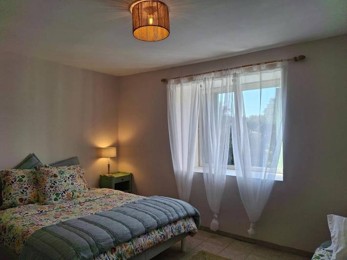 Location de vacances pour 7 personnes, avec piscine et terrasse ainsi que jardin et vue, animaux acceptés à Roussines - 4