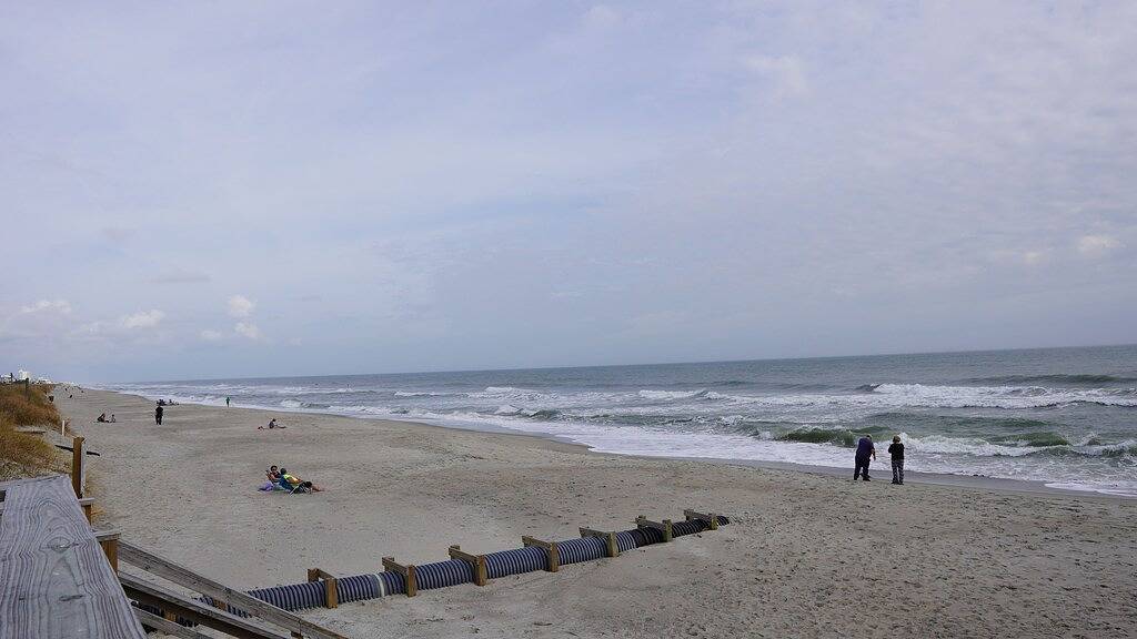 Beach Cottage With Private Home Gym 2 Blocks From The Beach in Kure Beach, Pleasure Island