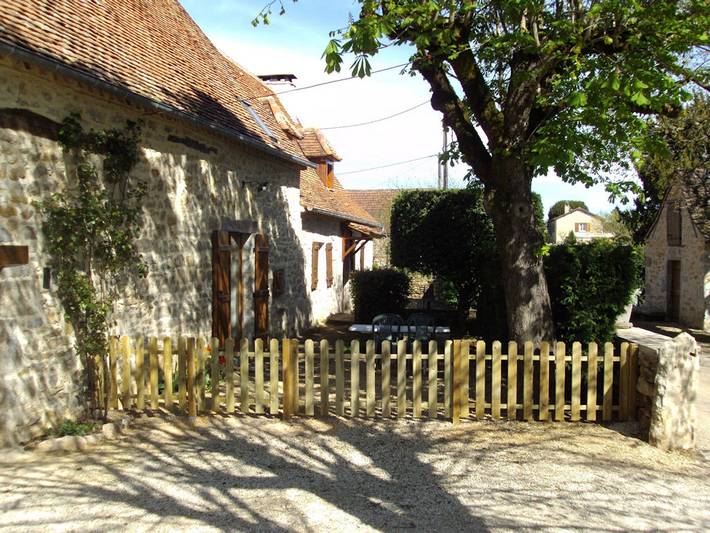 Gîte pour 4 personnes, avec terrasse et jardin à Alvignac