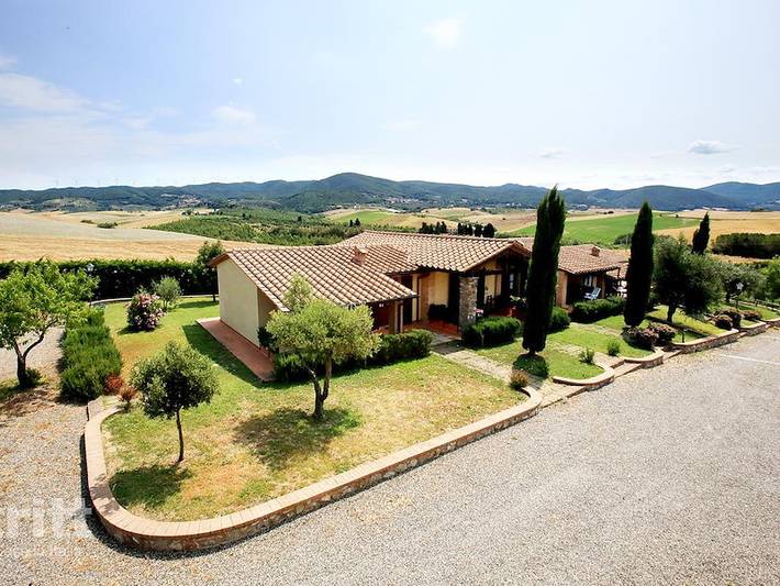 Agriturismo per 4 persone, con balcone/terrazza e terrazza a Santa Luce