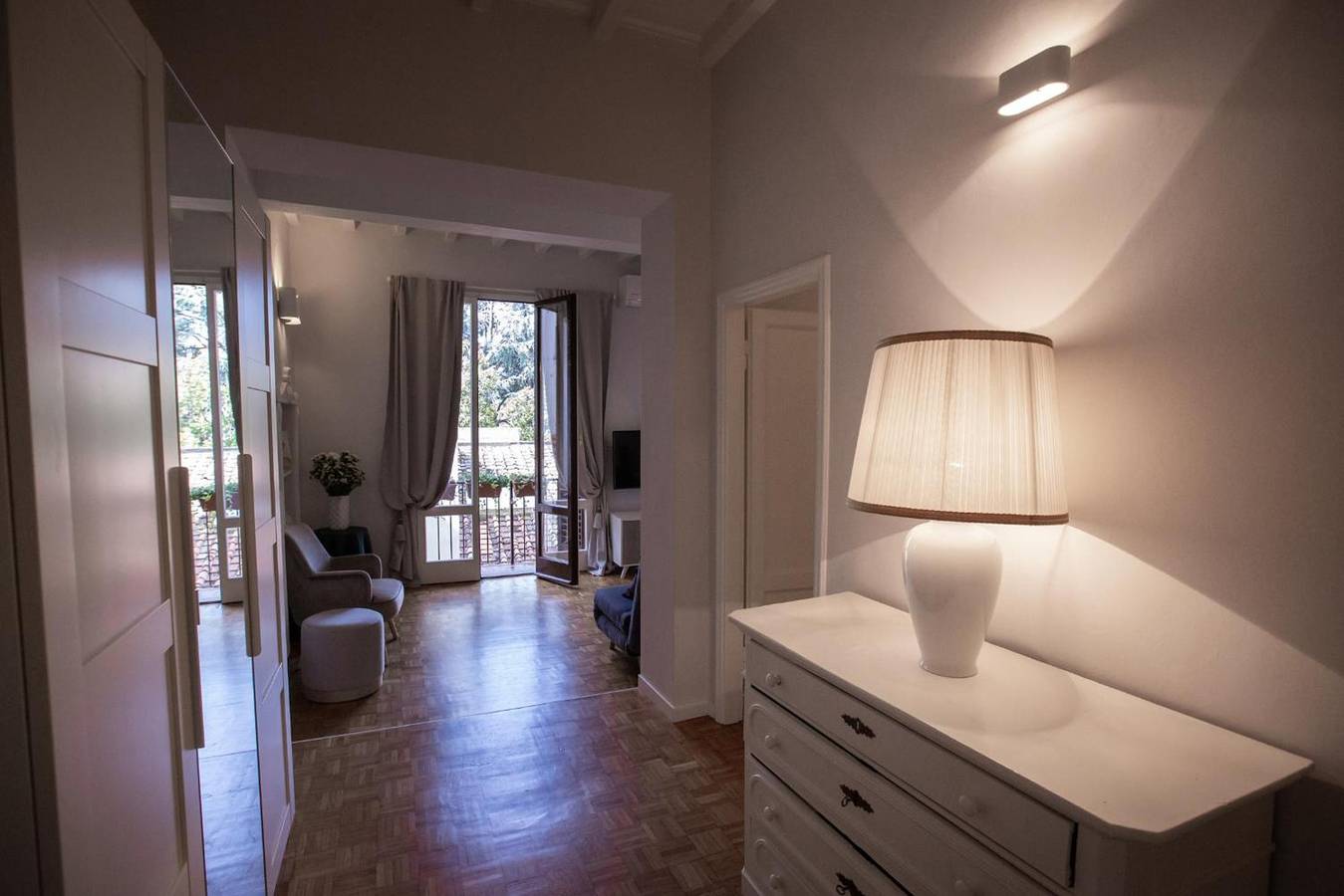 Entire apartment, Wonderful Holiday Home Vacation Rental in Florence city center, Florence