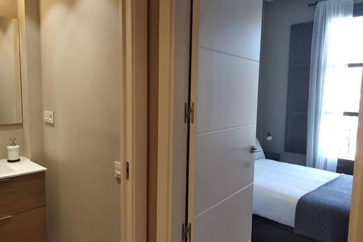 Apartamento entero, Spacious 4-bedroom condo in tranquil Alcalá de Henares -One-Bedroom Apartment in Alcalá de Henares, Área Metropolitana de Madrid