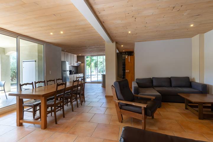 Villa "Le Serre Du Puech" avec vue sur les montagnes, piscine privée et Wi-Fi in Chambonas, Parc naturel régional des Monts d'Ardèche