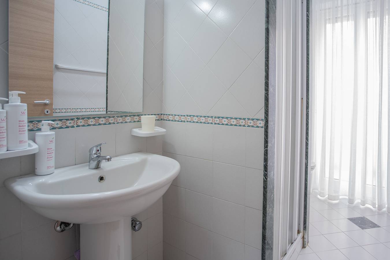Apartamento vacacional entero, Seaview Rooms in the city center - Queen Room in Cefalú, Cefalù (Municipio)