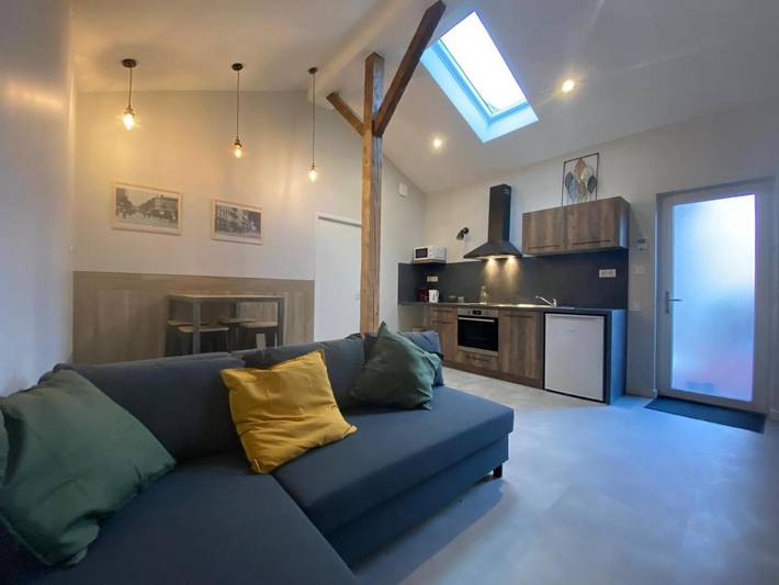 Appartement de vacances pour 4 personnes, avec terrasse et jardin ainsi que jacuzzi et sauna