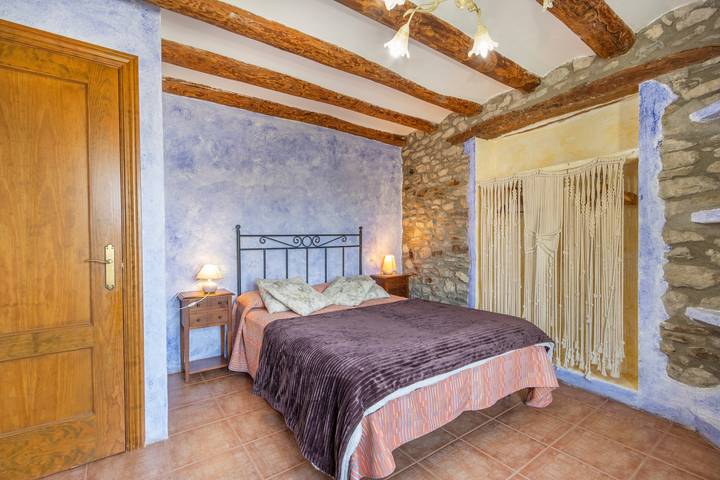 Casa rural para 4 personas, con jardín además de balcón y jacuzzi en Pirineo Aragonés - 2