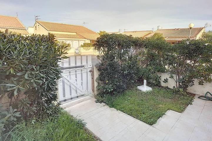 Ferienwohnung für 6 Personen, mit Garten und Pool in Les Ayguades