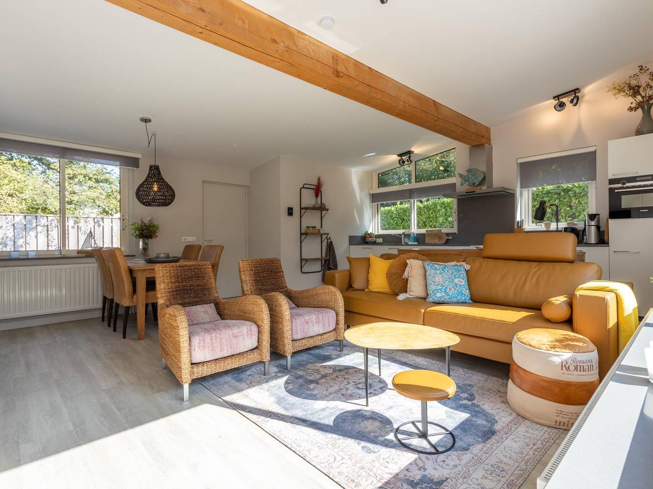 Ferienhaus mit überdachter Terrasse an der Küste in De Banjaard, Kamperland