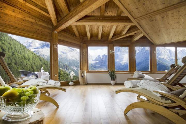 Hotel dla 2 osób, z sauna i taras oraz basen w Madonna di Campiglio