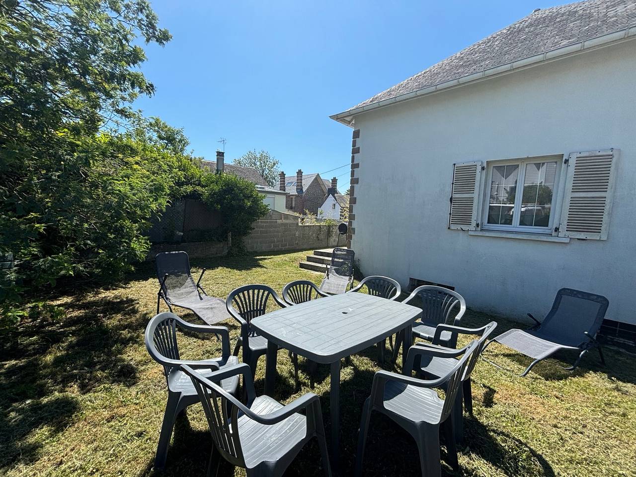 Casa con jardín cerca del mar in Donville-les-Bains, Côte de la Déroute