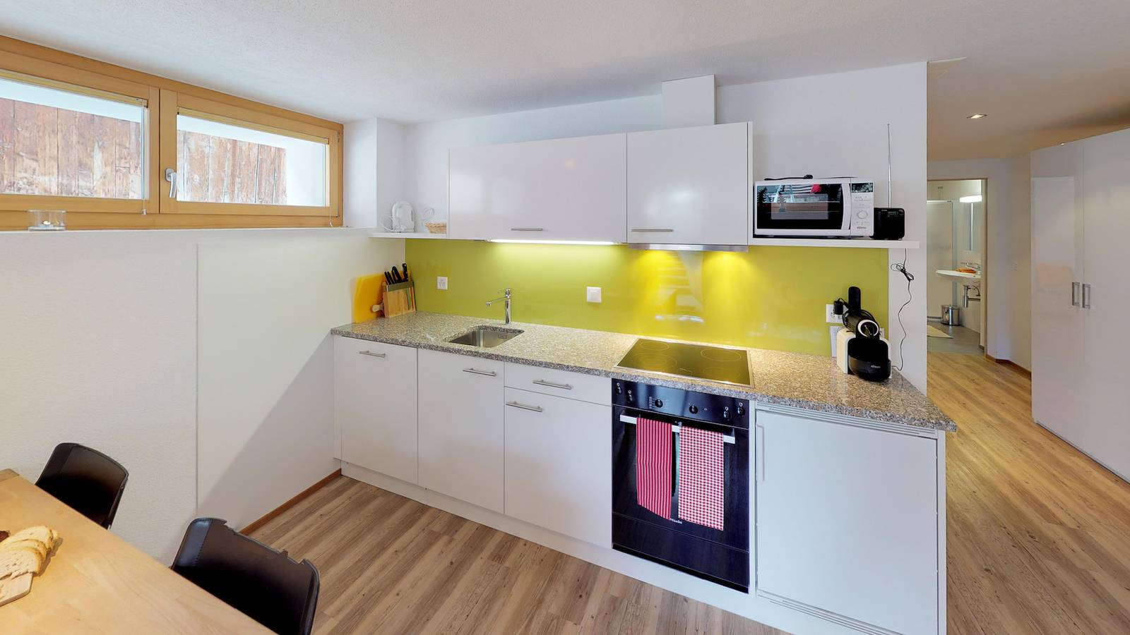 Ganze Wohnung, Chasa Samalgors: Moderne und familienfreundliche 3-Zimmerwohnung im idyllischen Bergdorf Tschlin in Tschlin, Valsot