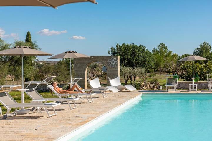 Agriturismo per 4 persone, con idromassaggio e piscina nonché giardino a Nardò (comune)