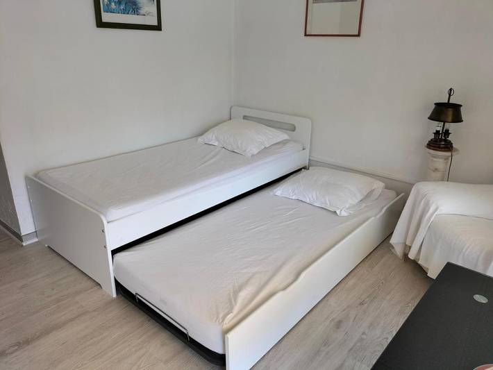 Gîte pour 2 personnes, avec jardin et terrasse, adapté aux familles à Saint-Cézaire-sur-Siagne - 2