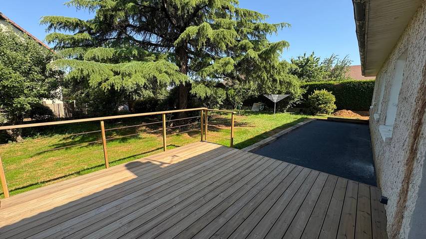 Gîte Les Pivoines con terraza privada, Wi-Fi y aire acondicionado in Saint-Robert, Brive-la-Gaillarde region