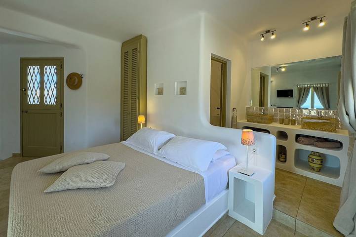 Location de vacances pour 4 personnes, avec Balcon ainsi que Jardin et Piscine dans Folégandros - 3