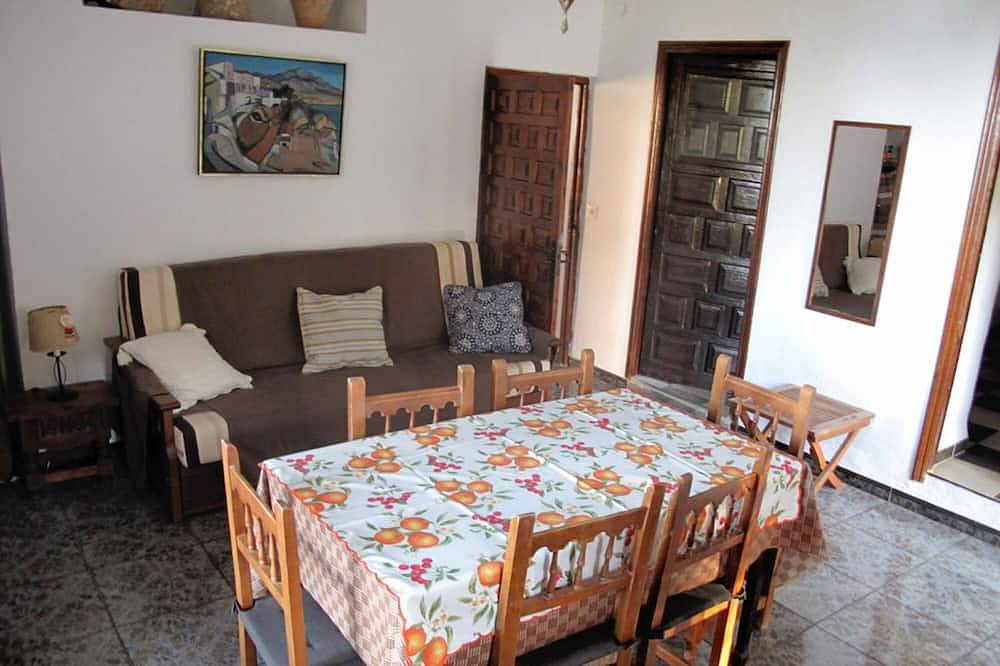 Magnifique maison andalouse dans une superbe réserve naturelle in Acantilados de Maro, Nerja