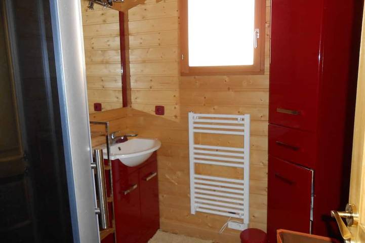 Gîte pour 8 personnes, avec piscine et terrasse à Saint-Laurent-en-Grandvaux - 4